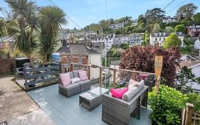 Midships A Holiday Home In Dartmouth Sleeps Upto 6 People ,Pet Friendly , 10 Minutes Walk To Town Centre With Parking Included